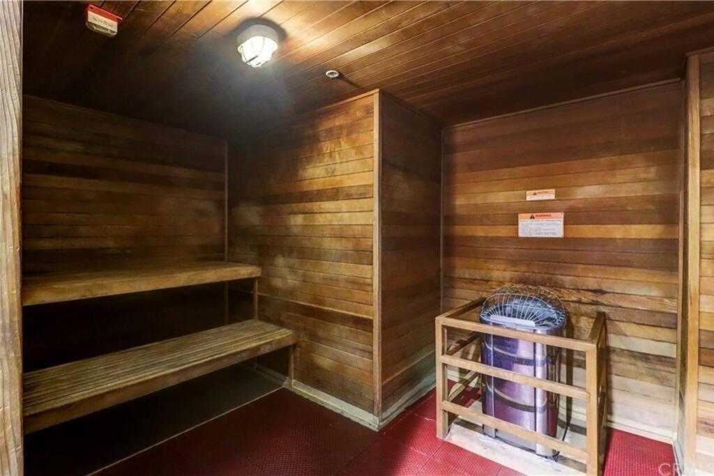 A Corner Unit With Ocean Views From Every Room Лонг Бийч Екстериор снимка