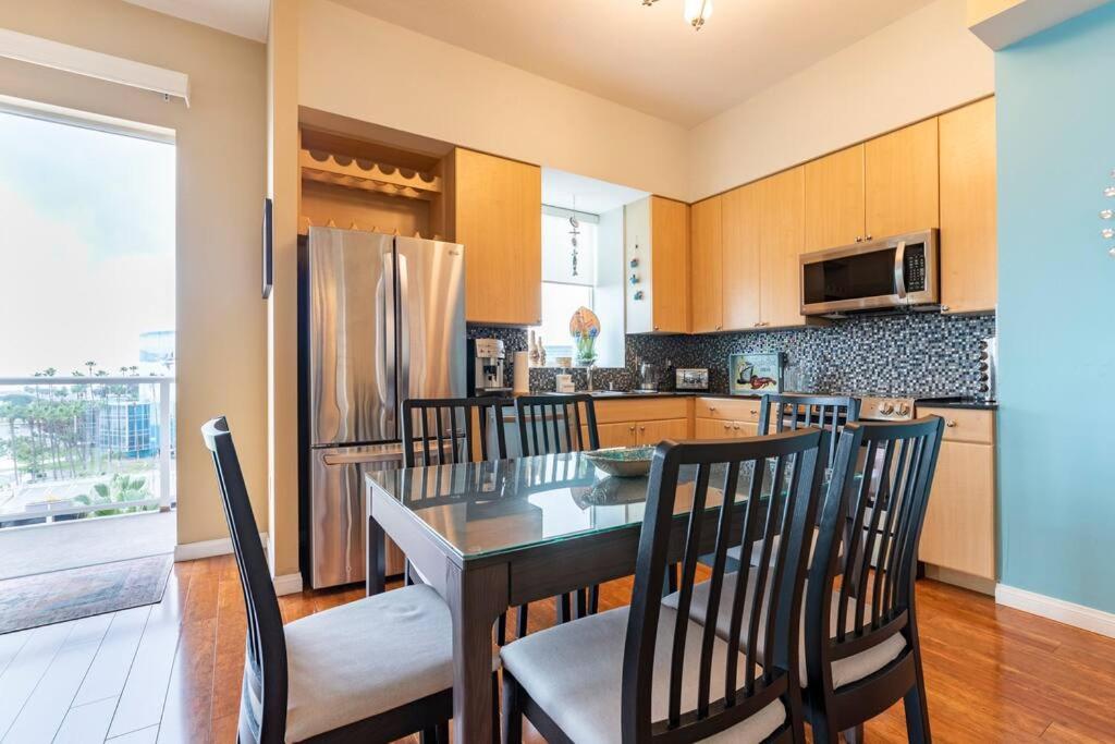 A Corner Unit With Ocean Views From Every Room Лонг Бийч Екстериор снимка