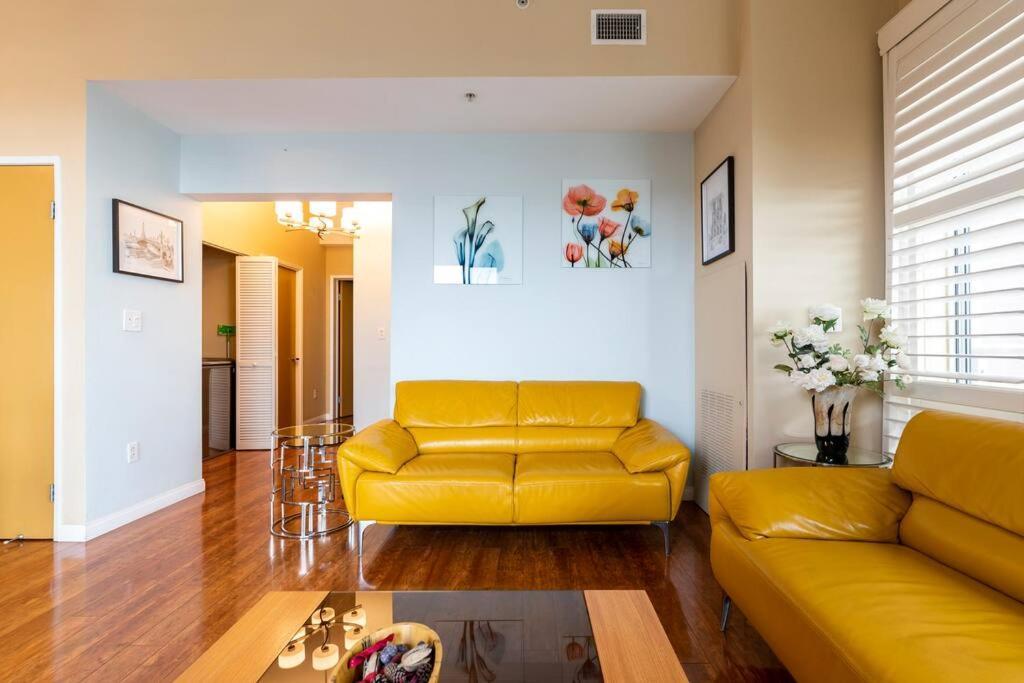 A Corner Unit With Ocean Views From Every Room Лонг Бийч Екстериор снимка