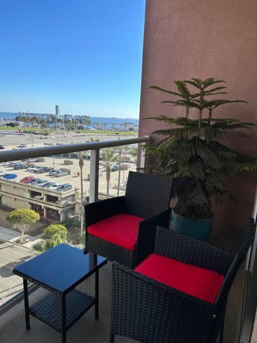 A Corner Unit With Ocean Views From Every Room Лонг Бийч Екстериор снимка
