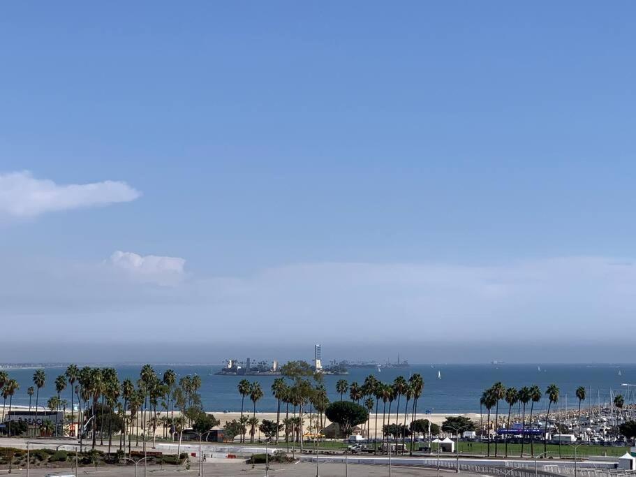 A Corner Unit With Ocean Views From Every Room Лонг Бийч Екстериор снимка