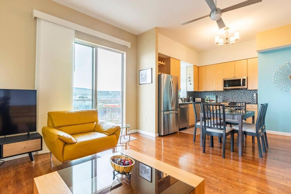 A Corner Unit With Ocean Views From Every Room Лонг Бийч Екстериор снимка